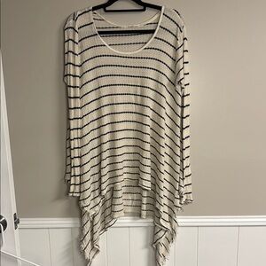 Fresh Laundry Cream Asymmetrical Long Sleeve Tunic Top Casual Soft Flowy Fabric